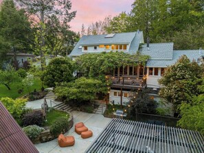 Exterior - Dreamy 4-bedroom Estate in Beautiful Downtown Nevada City with Pool (Nevada City)