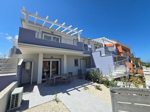 Apartment, 1 Bedroom, Smoking, Patio | Exterior