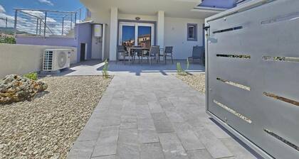 Home Geranio With Private Garden