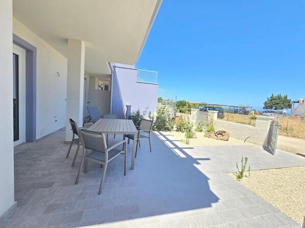 Apartment, 1 Bedroom, Smoking, Patio | Balcony