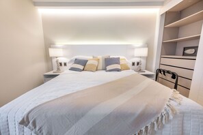 Zimmersafe, Bügeleisen/Bügelbrett, kostenloses WLAN, Bettwäsche