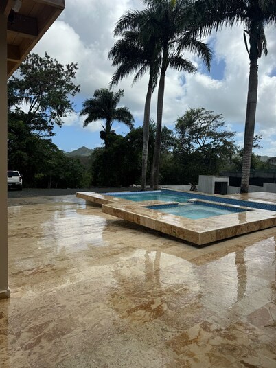 VILLAS LAS INDIGENAS
Spacious 6-bedroom Villa with Private  Pool and WiFi