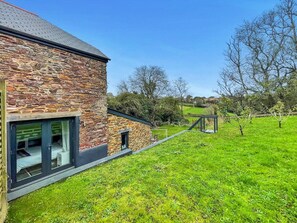 House | Garden - Cottage in Millbrook With Countryside Views (Torpoint)