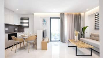 Superior Apartment, Balcony, City View | 1 bedroom, individually decorated, soundproofing, free WiFi