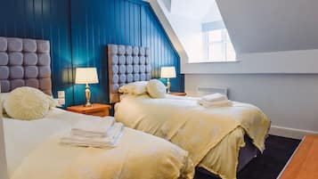 Standard Double or Twin Room | Desk, laptop workspace, soundproofing, free WiFi