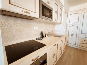 Apart Daire, 2 Yatak Odası, Sigara İçilebilir, Balkon | İç mekân