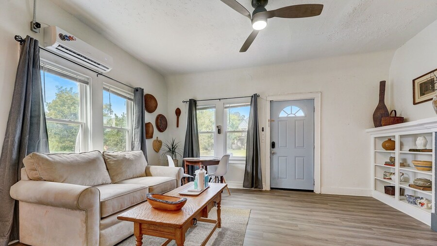 Cozy Urban Getaway Near Paseo Arts 31A