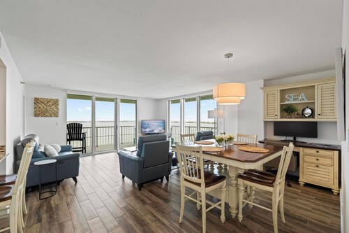 Wrap around Balcony with Gulf and Sound Views-TT9E