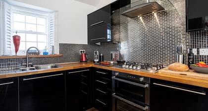 Lighthouse With Sea-views in Cumbria, No Deposit