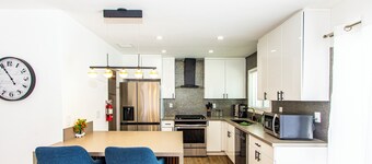 3BR Palm Springs Oasis