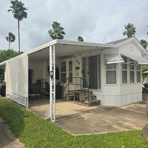 Exterior - Nice 1-bedroom house in 55+ resort (Donna)