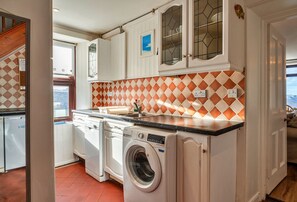 Cottage | Private kitchen - Cottage in Sennen With Stunning Sea Views (Penzance)