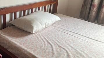 2 chambres, fer et planche Ă  repasser, Wi-Fi, draps fournis