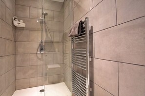 Cottage | Bathroom