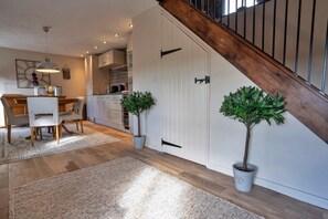 Cottage | Living room - Barn in Peak District Near Buxton (Buxton)