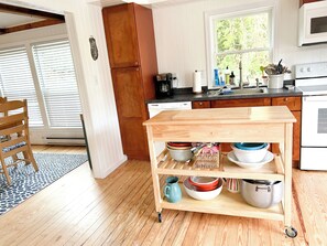 Micro-ondes, four, plaque de cuisson, lave-vaisselle