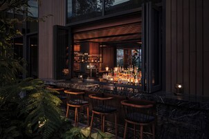 4 restaurants, breakfast, lunch, dinner served; Japanese cuisine 