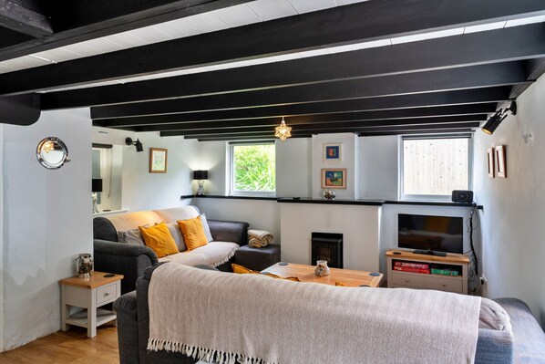 Cottage | Living room