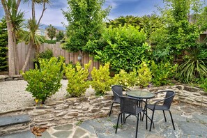 Cottage | Garden - Cottage in Cornwall Near Porth Beach (Newquay)