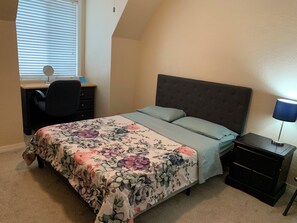 5 bedrooms, iron/ironing board, WiFi, bed sheets - Spacious 5-bedroom house in marvelous Boise with AC, WiFi (Boise)