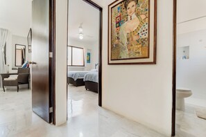 3 chambres, fer et planche à repasser, Wi-Fi, draps fournis