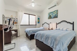3 bedrooms, iron/ironing board, WiFi, bed sheets