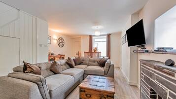 Mobile Home | Living room