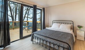 2 bedrooms, WiFi, bed sheets