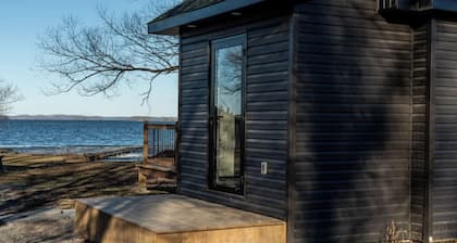 2 Bedroom Cottage #7: Willow Bay