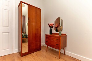 Appartement | 2 chambres, fer et planche à repasser