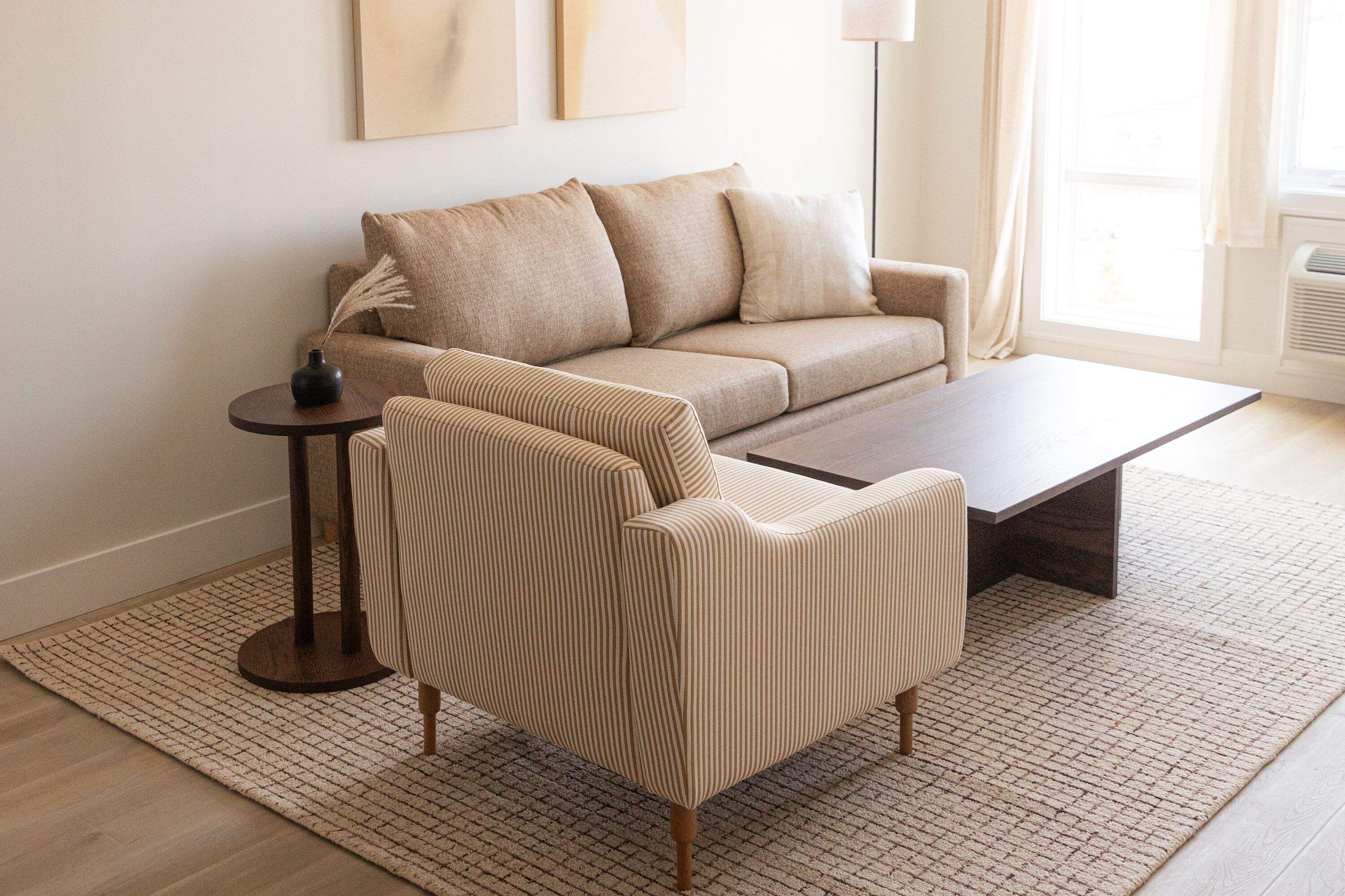 Accessible One Bedroom Suite (Self Check-in with Virtual Front Desk) | Living area