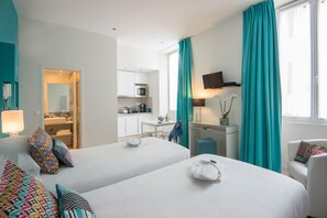 Økonomistudio | Safe på rommet, blendingsgardiner, lydisolert og strykejern/-brett