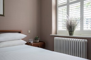 2 slaapkamers, een strijkplank/strijkijzer, gratis wifi, beddengoed