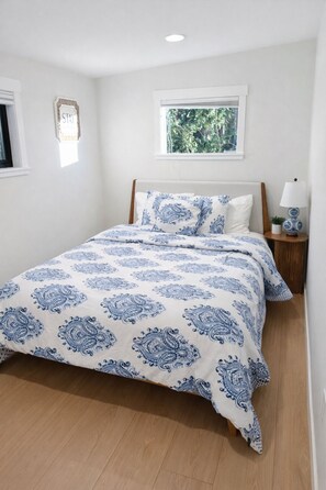 2 bedrooms, WiFi, bed sheets