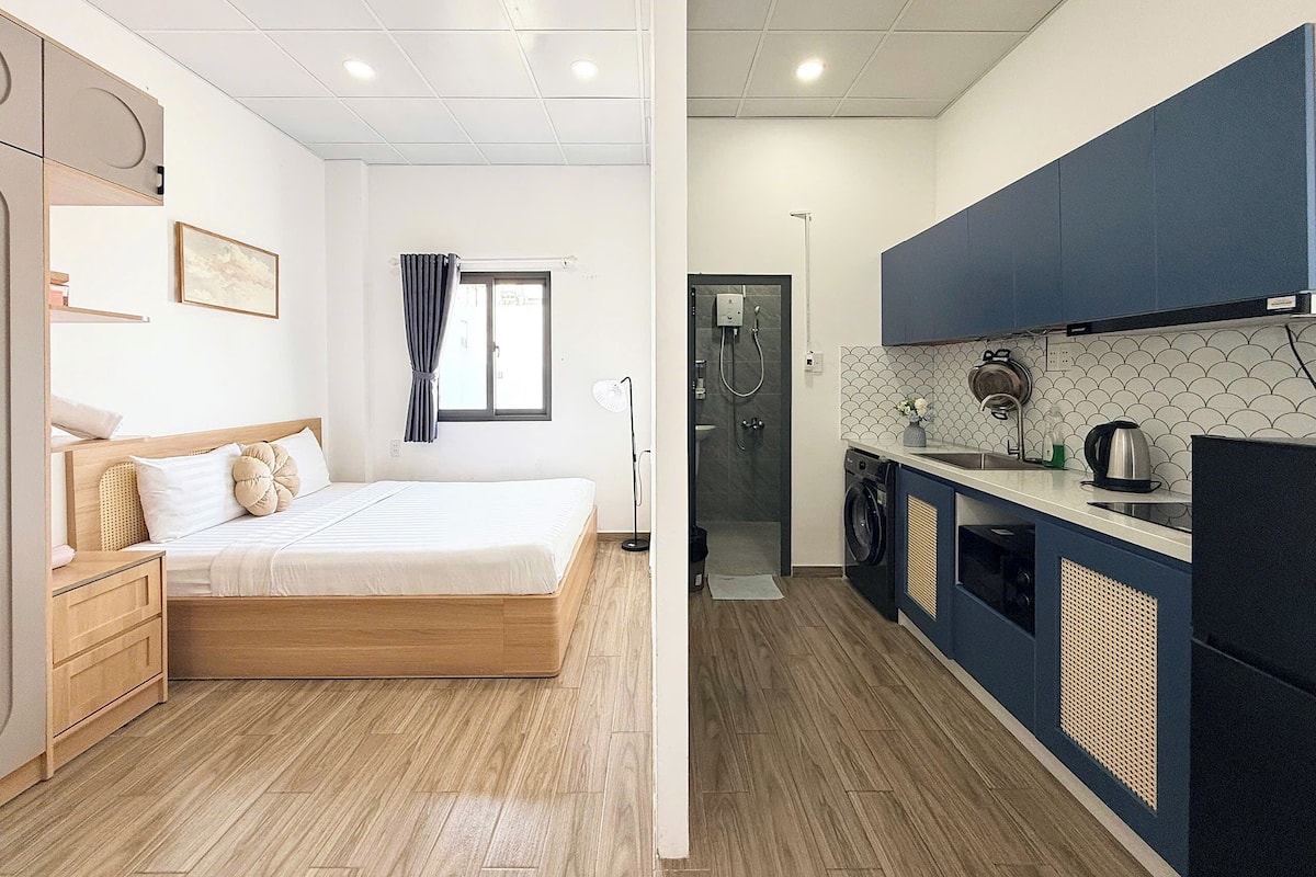 Departamento Deluxe | Muebles diferentes, escritorio, cortinas blackout y insonorización