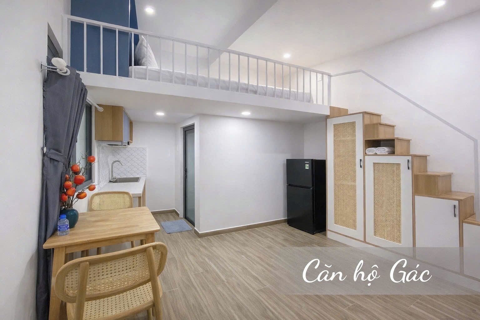 Loft Deluxe | Ameublement unique, bureau, espace de travail pour ordinateurs portables