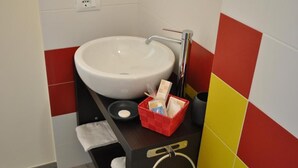 Luokittelematon kuva, 5 kautta 9, painike