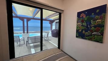 3 bedrooms, desk, free WiFi, bed sheets