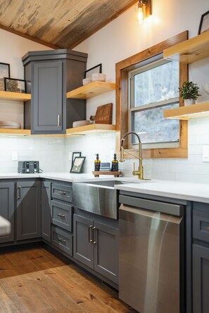 Microwave, oven, stovetop, dishwasher