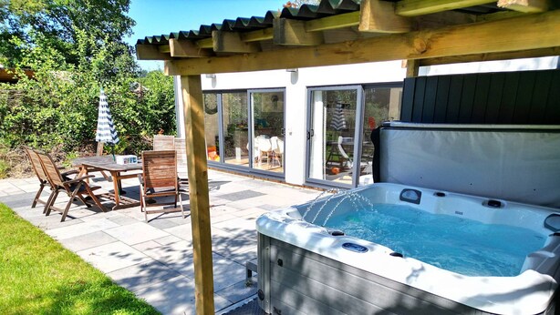 Cottage | Garden - Cottage Near Dartmoor With Hot Tub (Newton Abbot)