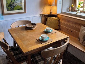 Cottage | Dining - Doffers Cottage (Skipton)