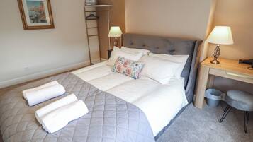 2 bedrooms, individually decorated, individually furnished, free WiFi