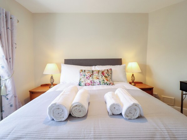 2 bedrooms, individually decorated, individually furnished, free WiFi - Madje Apartment (Lincoln)