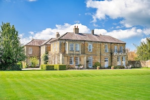 Cottage | Exterior - Lodge in Thirsk With Spa & Scenic Trails (Thirsk)