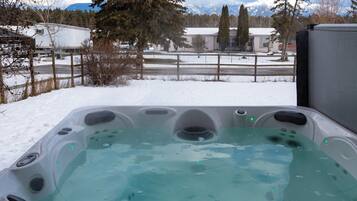 Bain à remous extérieur