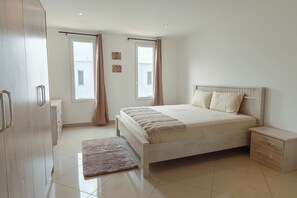 3 habitaciones, tabla de planchar con plancha y wifi gratis