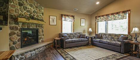 Télévision, cheminée