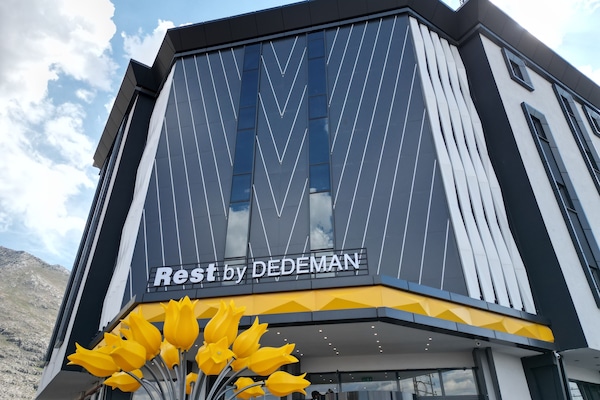 Facciata della struttura