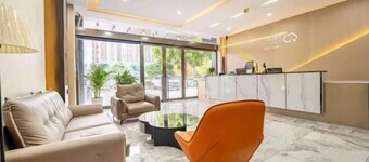 Home Inn Baiyun Hotel (Huai'an Railway Station Mandu Plaza)