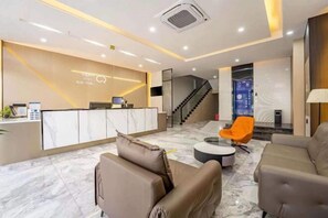 Lobby - Home Inn Baiyun Hotel (Huai'an Railway Station Mandu Plaza) (Huai'an)